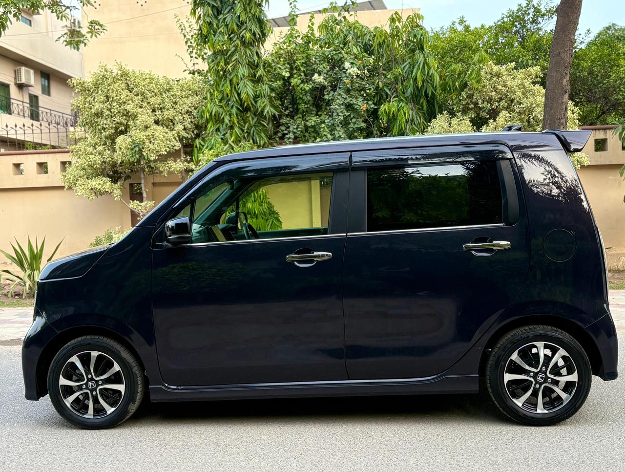 
								Honda N-WGN Custom 2024 full									