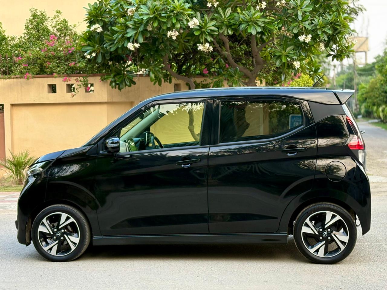 
								Nissan Dayz Highway Star Turbo 2024 full									