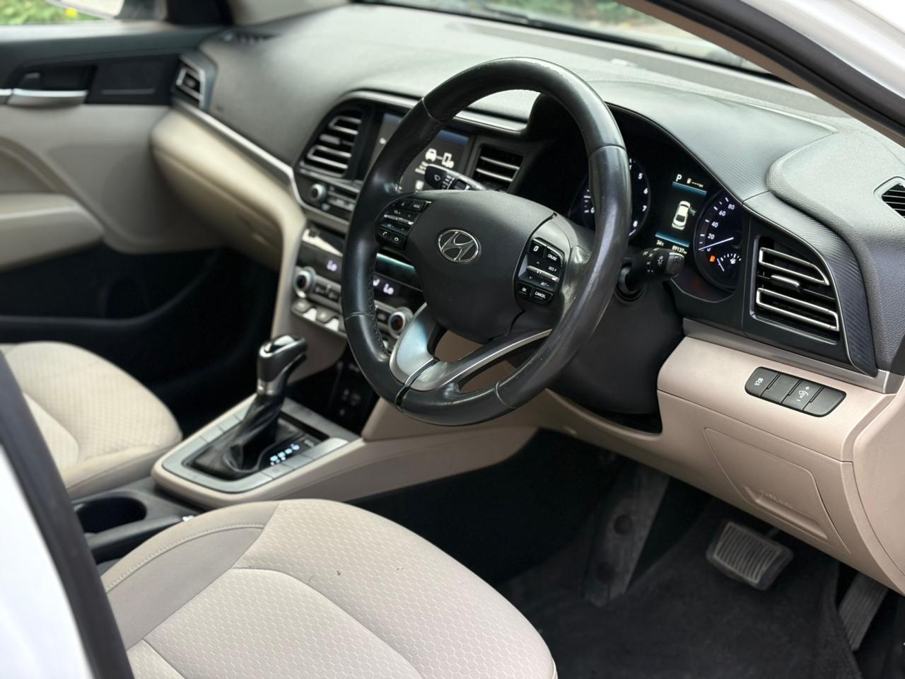 
								Hyundai Elantra GLS 2.0 2021 full									