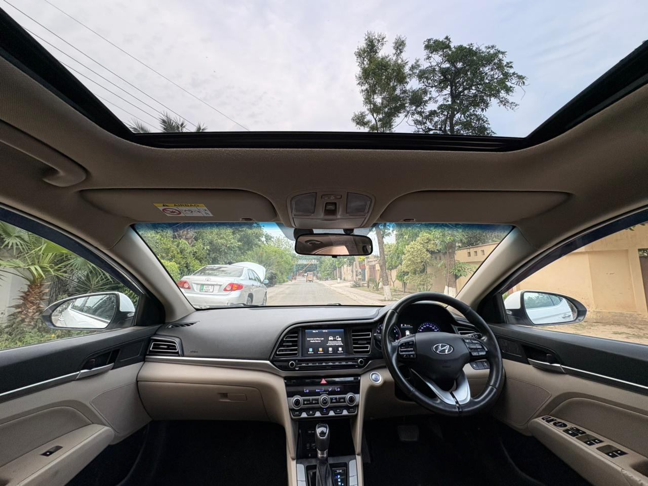 
								Hyundai Elantra GLS 2.0 2021 full									