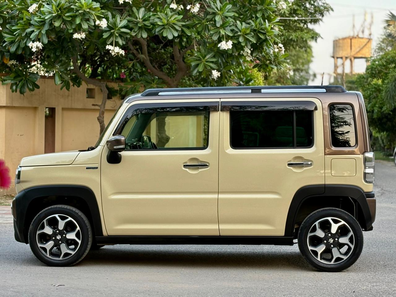 
								Suzuki Hustler Hybrid 2022 full									