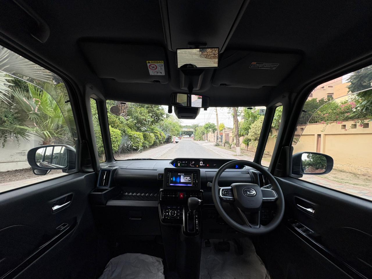 
								Daihatsu Tanto 2022 full									